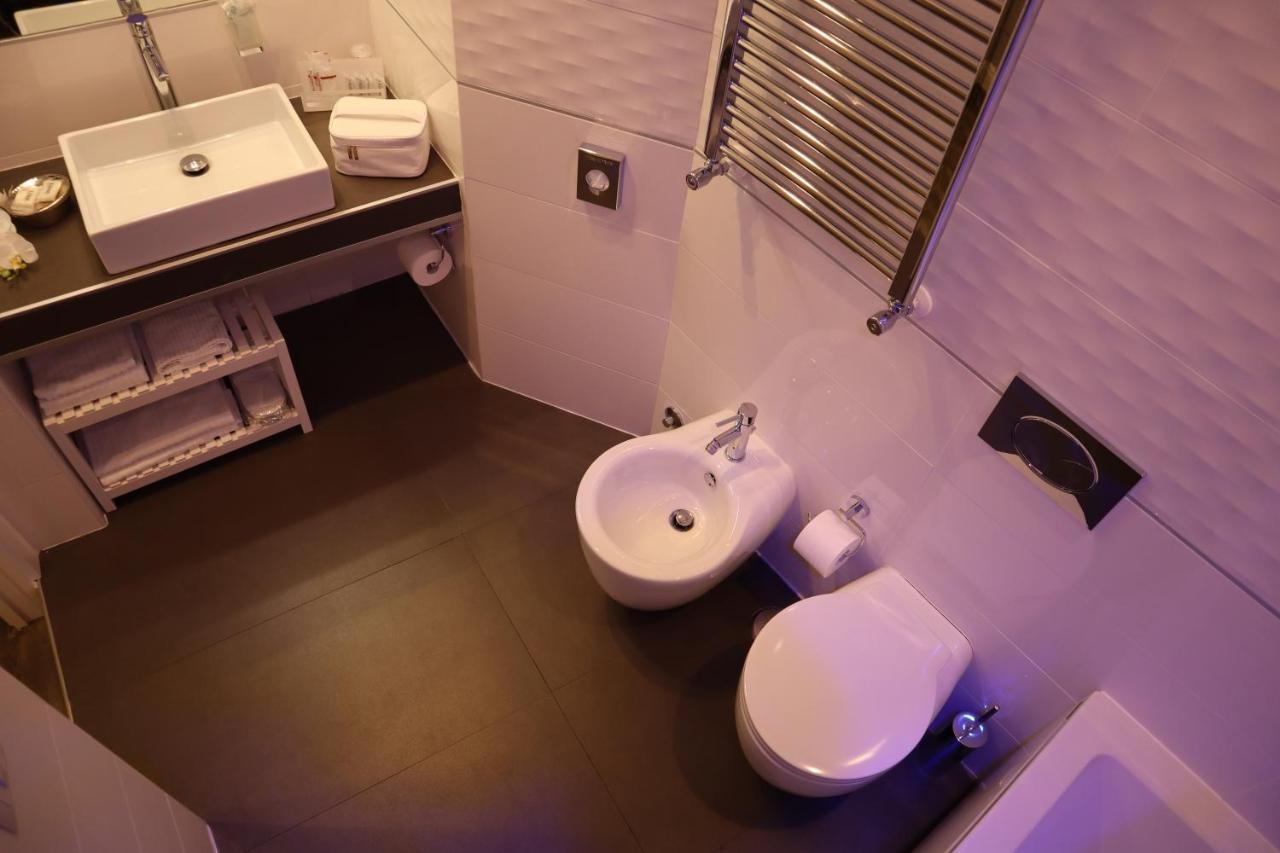 Millina Suites In Navona Rome Exterior photo