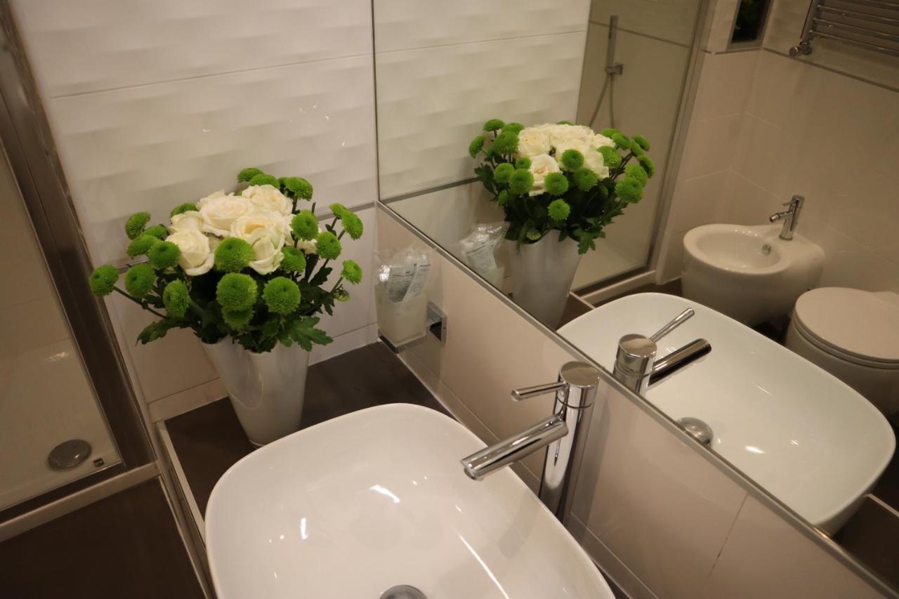 Millina Suites In Navona Rome Exterior photo