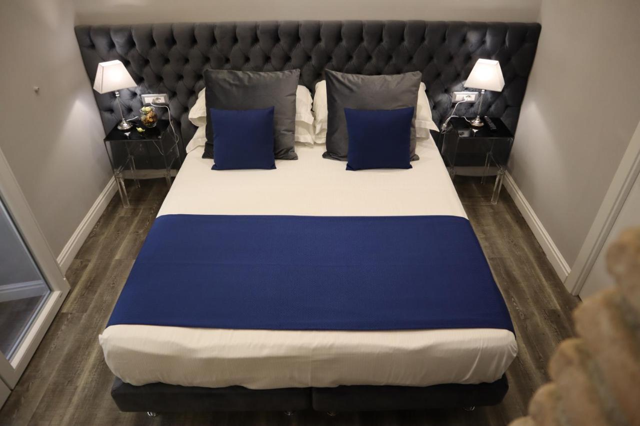 Millina Suites In Navona Rome Exterior photo