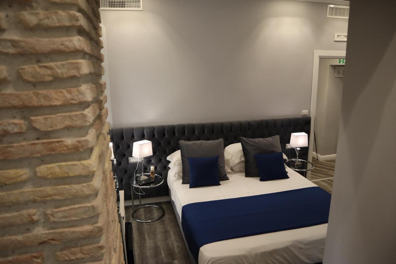 Millina Suites In Navona Rome Exterior photo