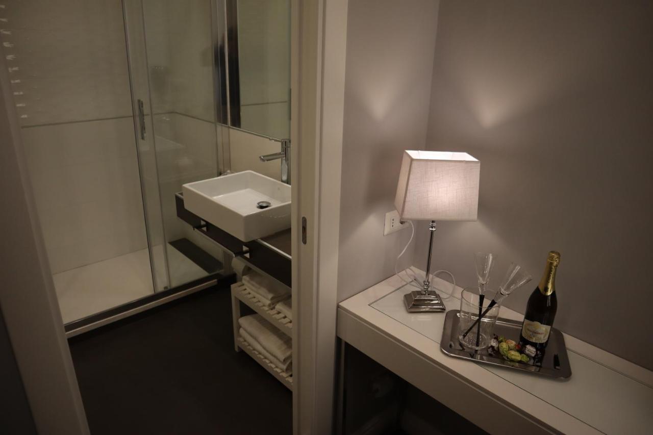 Millina Suites In Navona Rome Exterior photo