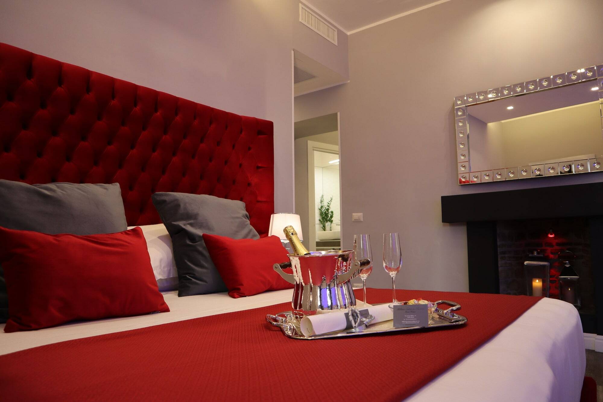 Millina Suites In Navona Rome Exterior photo